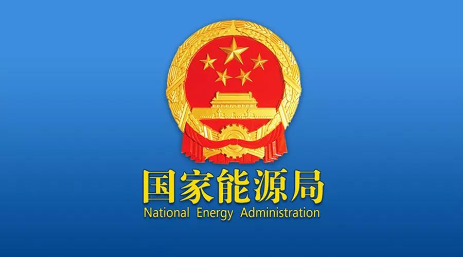 领导扒开我奶罩吸我奶头视频