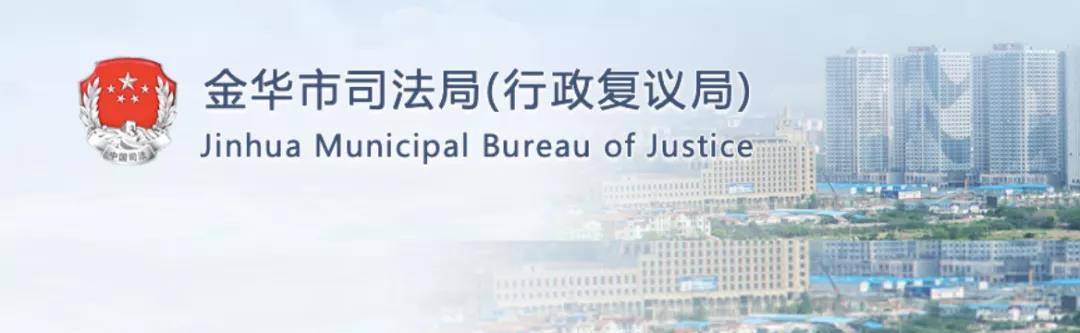 领导扒开我奶罩吸我奶头视频