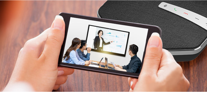 领导扒开我奶罩吸我奶头视频