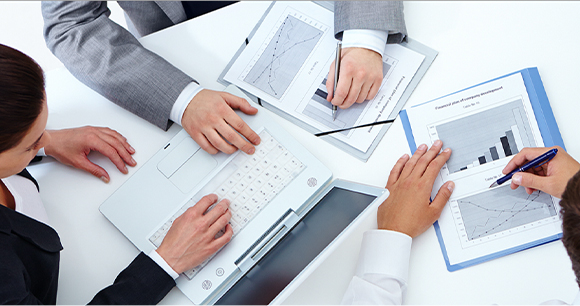 领导扒开我奶罩吸我奶头视频