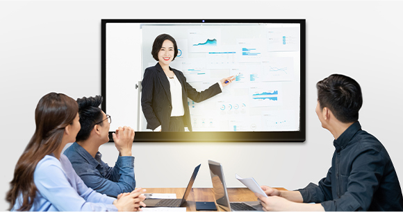 领导扒开我奶罩吸我奶头视频