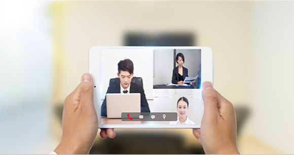 领导扒开我奶罩吸我奶头视频