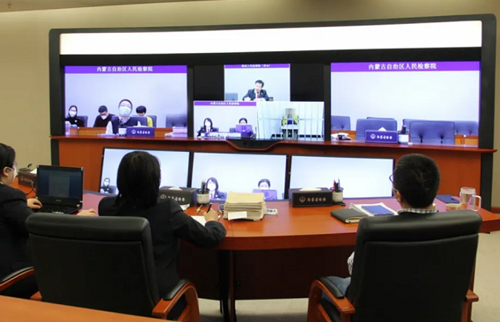 领导扒开我奶罩吸我奶头视频